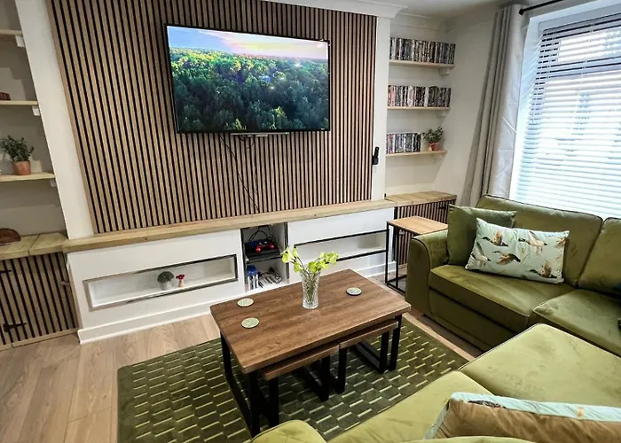 Kilex House - Monthly Stay 3 Bed Bike Store Contractors