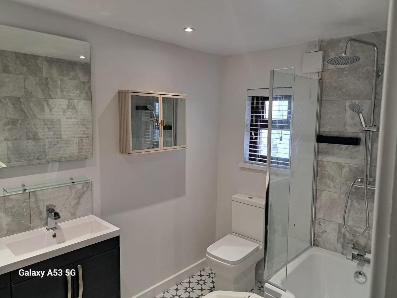 Kilex House - Monthly 3 Bed Bike Store Contractors Holiday home Bedlinog