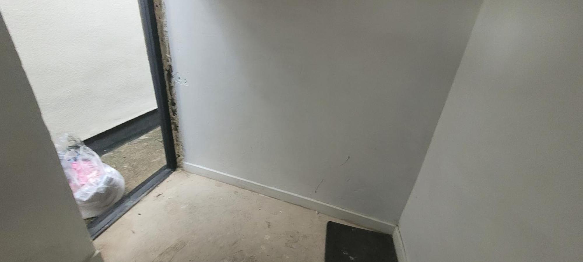 Kilex House - Monthly 3 Bed Bike Store Contractors *